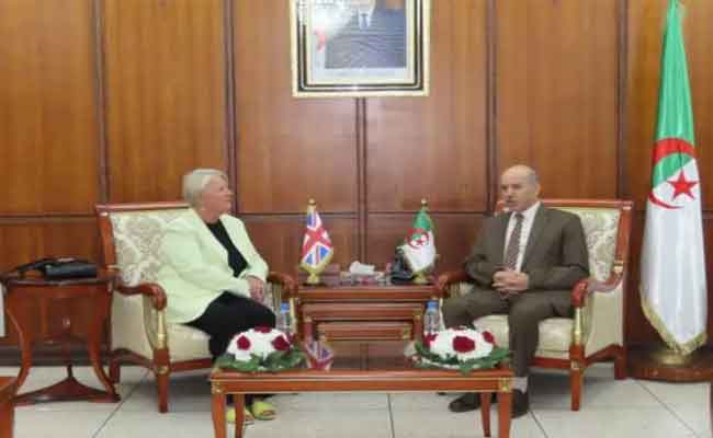 استقبال سايحي لسفيرة بريطانيا وإيرلندا الشمالية بالجزائر
