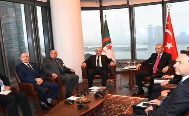 تبون يجري محادثات مع نظيره التركي بنيويورك