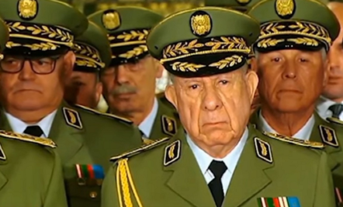 الجزائر لن تتطور أبدا لأن سن الجنرالات لا يسمح لهم إلا بتوسيخ ملابسهم الداخلية