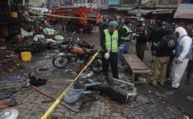 57 قتيلا وأكثر من 50 مصابا جراء هجوم على مسجدين في باكستان