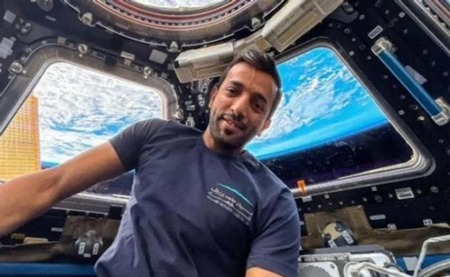 تأجيل عودة رائد الفضاء العربي