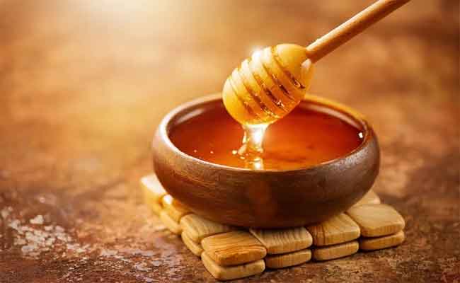 فوائد عسل الأثل “خارقة”…طبيبة تغذية تتحدث بإسهاب