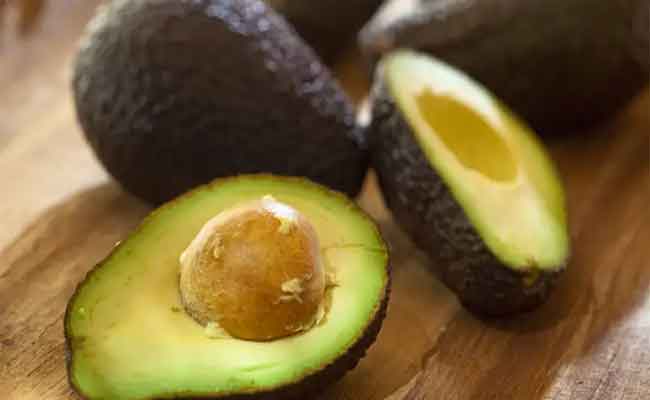 فوائد الأفوكادو للنساء…لا غنى لك عنها على الإطلاق