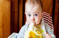 أضرار الإفراط في تناول الموز على صحة الطفل...