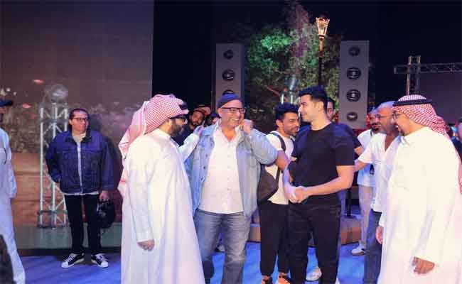 محمد أنوريلتحق بنجوم مسرحية “زواج اصطناعي” بعد اعتذار محمد سلام…