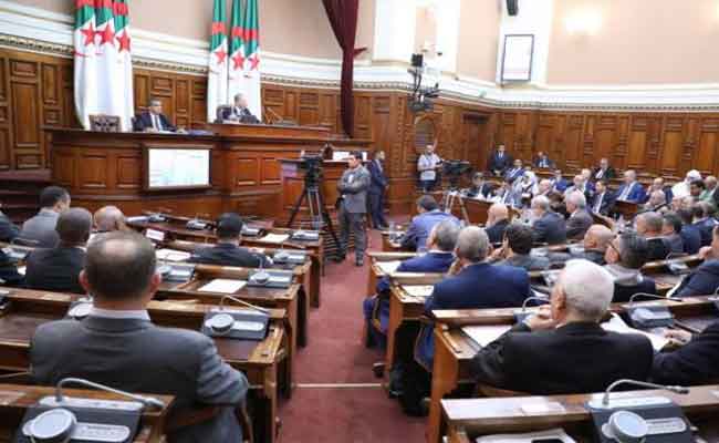 بن عبد الرحمان يرد على أسئلة أعضاء الأمة حول بيان السياسة العامة للحكومة