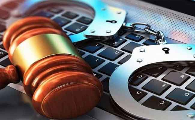 تعليق على الفايس بوك يتسبب في إدانة”معلق” بعامان حبسا نافذا