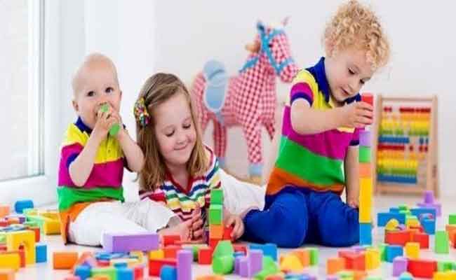 ألعاب الطفل: اختيار الألعاب المناسبة ودورها في التطوير المعرفي