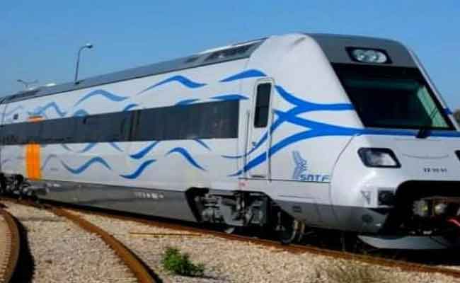 قطار لنقل المسافرين ينهي حياة شخص بغليزان