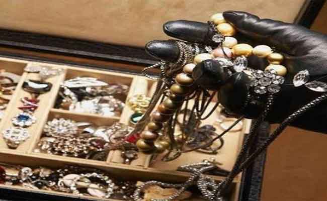 أمن برج بوعريريج يفك خيوط جريمة سرقة مجوهرات وأموال ناهزت 600 مليون