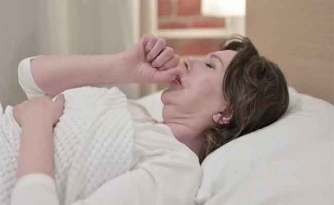 علاج الكحة الناشفة أثناء النوم بطرق مختلفة…تعرّفي إليها