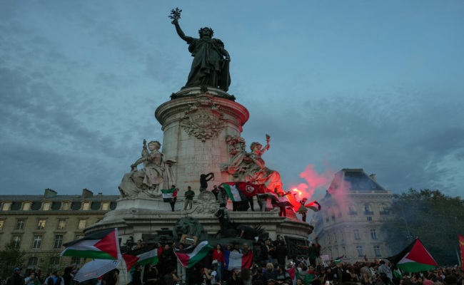 فرنسا تنظر في قرار حظر المظاهرات المؤيدة للفلسطينيين...