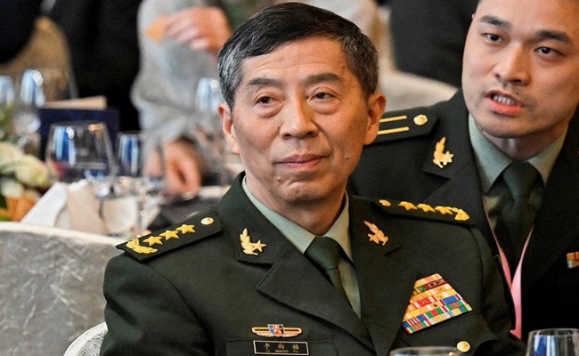 إعفاء وزير الدفاع الصيني من منصبه‎