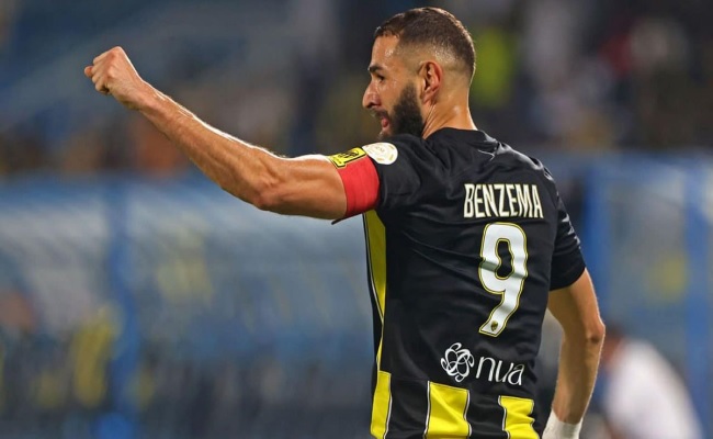 محامي بنزيما يشكو وزير الداخلية الفرنسي وأحد مرشحي الرئاسة…