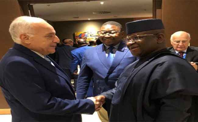 عطاف يتحادث مع الرئيس السيراليوني