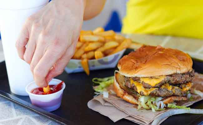 طرق التخلص من الزيوت المهدرجة في الجسم لتجنّب الكولسترول