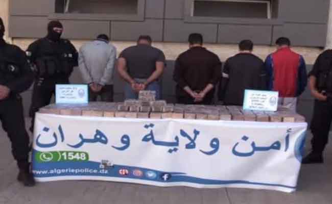 الإطاحة بشبكة إجرامية تحترف المتاجرة في المخدرات بوهران