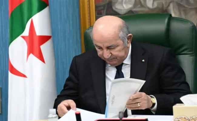 إنهاء مهام المكلف بالدراسات في وزارة المالية والأمين العام للمحكمة الدستورية