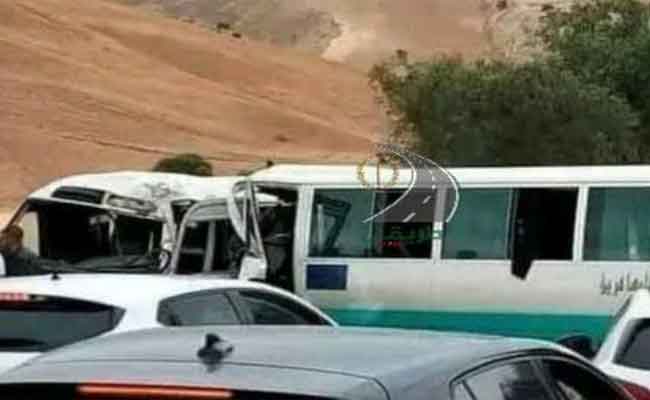 اصطدام حافلتين بالطارف يخلف 12 جريحا