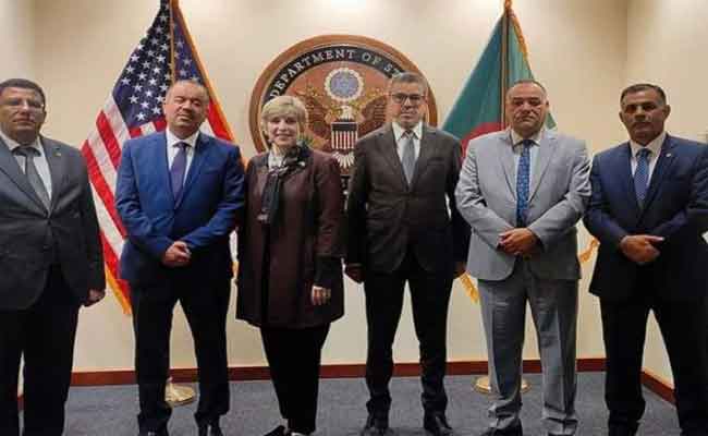 رؤساء المجموعات البرلمانية يسلمون مذكرة احتجاج للسفيرة الأمريكية