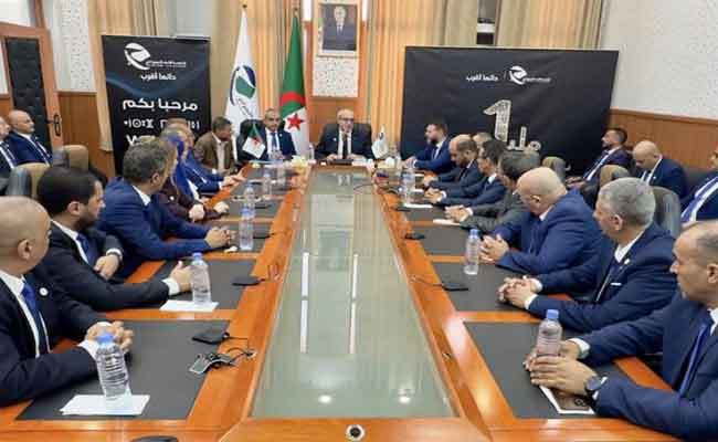 وزارة البريد تكشف عن بلوغ عدد المشتركين في خدمة الألياف البصرية المليون