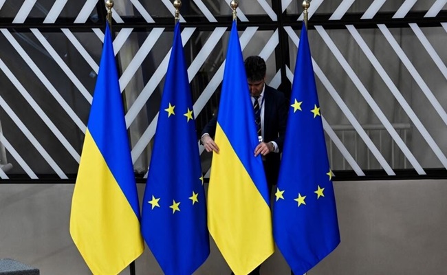 بروكسل توصي بفتح مفاوضات انضمام أوكرانيا للاتحاد الأوروبي