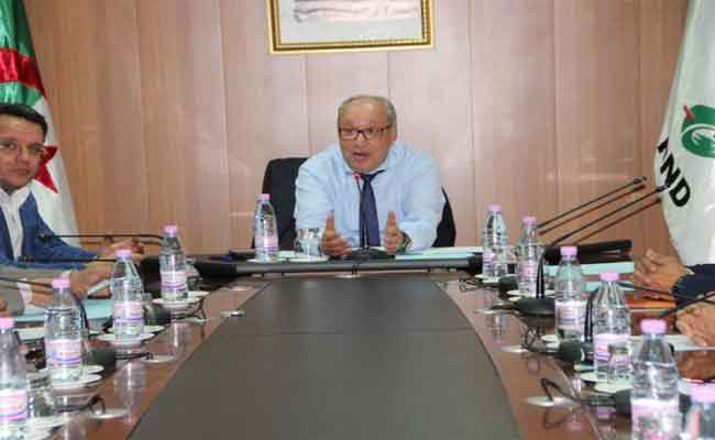 الأرندي يدعو إلى ضرورة تعزيز دور الأحزاب السياسية