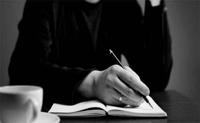 شاعر جزائري يتنافسون في  المهرجان الوطني السادس لشعر الشباب بمستغانم 100…