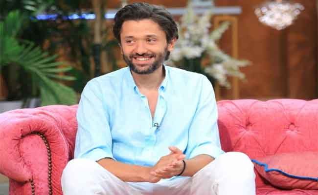 شيكو و كريم محمود عبد العزيز يتقابلان في “خالد نور وولده نور” على مائدة الافطار في رمضان…