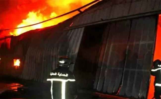 اندلاع حريق بمخزن للمواد البلاستيكية ببجاية