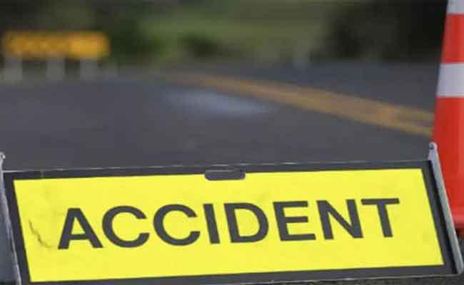 مصرع امرأتين وإصابة 3 آخرين في حادث مرور بالأغواط