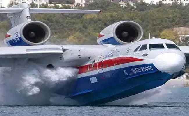 مراد يكشف عن استلام الجزائر طائرات جديدة لإطفاء الحرائق الشهر المقبل