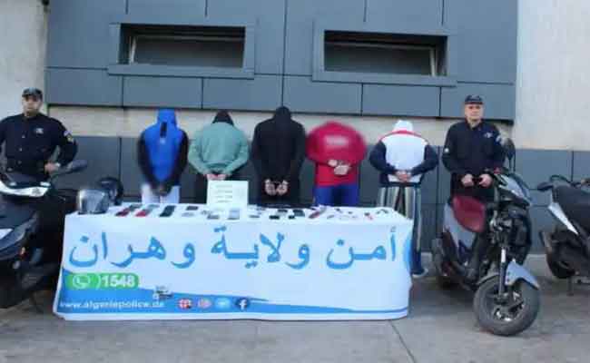 تفكيك عصابة إجرامية تحترف سرقة الهواتف النقالة باستعمال الدراجات النارية بوهران