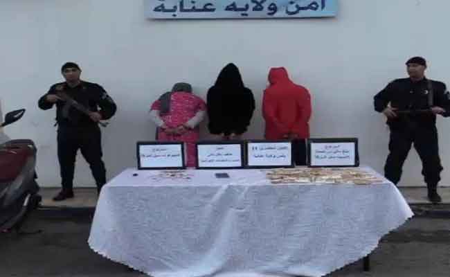 توقيف ثلاث أشخاص سرقوا أموال ومجوهرات امرأة بالعنف بعنابة