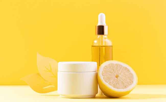 فوائد فيتامين E للبشرة لا تعد ولا تحصى منها تعزيز الكولاجين وشد البشرة…