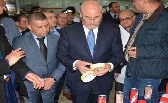 زيتوني يكشف عن رفع كمية إنتاج الحليب إلى 180 ألف لتر يوميا بداية من الأسبوع المقبل 