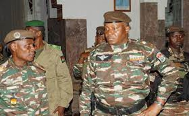 جنرال النيجر يندد بالعقوبات ويتحدث عن مصير بازوم