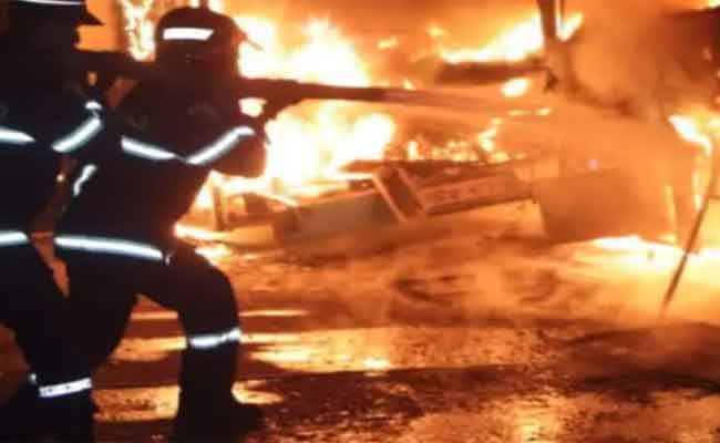 نشوب حريق مهول في ورشة للخيوط بالمنطقة الصناعية بباتنة