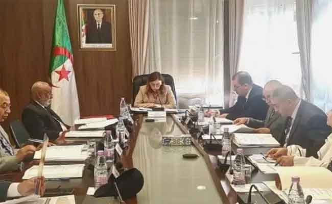 مسراتي تنصب لجنة متابعة تنفيذ الإستراتيجية الوطنية للشفافية والوقاية من الفساد