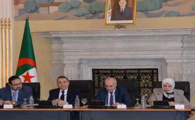 مراد يعرض مشروع قانون الحد من أخطارالكوارث بمجلس الأمة