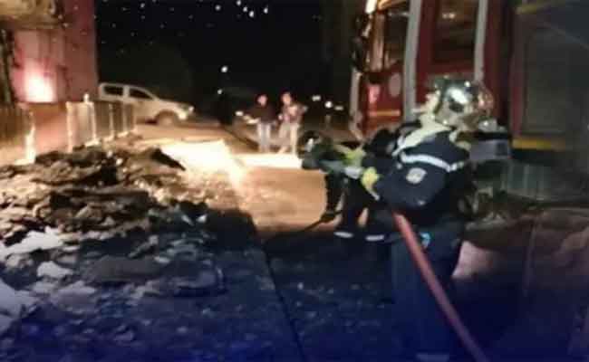 نشوب حريق في مبنى إداري في عزازقة بتيزي وزو