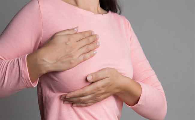 6 أسباب لظهور الدم في حليب الثدي…