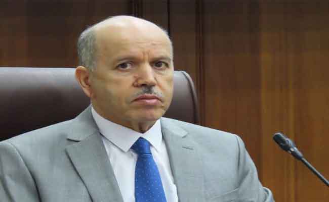 سايحي يؤكد بأن وزارته”تعمل على تجسيد التزام الدولة بتقريب الخدمة الصحية”