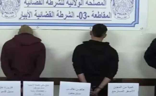 توقيف شخصين نفذوا سطوا مسلحا على منزل سيدة بالعاصمة