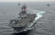 الأسطول الأمريكي: انفجار قارب حوثي مسيّر في البحر الأحمر
