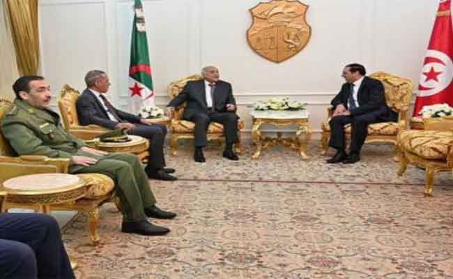 استقبال عطاف من طرف الرئيس التونسي