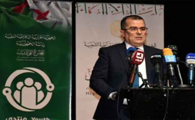 بن طالب يبرز جهود الدولة في تنمية قدرات الشباب