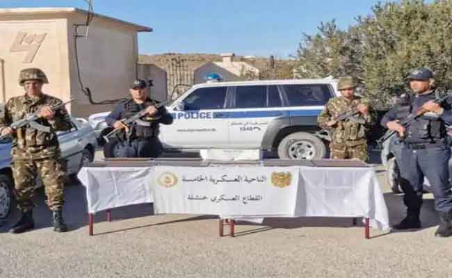 الإطاحة بـ7 أشخاص بينهم فتاتين متلبسون  بـ15500 كبسولة لصناعة الذخيرة بخنشلة
