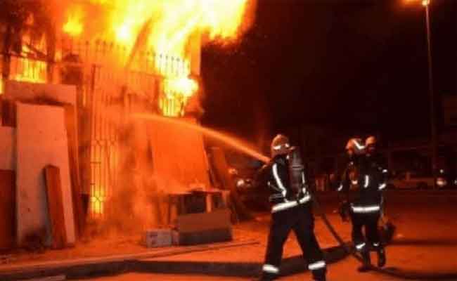 اندلاع حريق بورشة لتصنيع المنشفات وتخزين المادة الأولية في قسنطينة