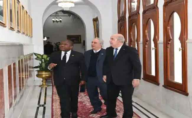 استقبال تبون لنظيره الموزمبيقي